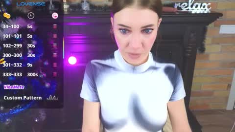 Snapshot of alexa_stoun chatting on January 19, 9:46 am Alexa online show from January 19, 9:46 am