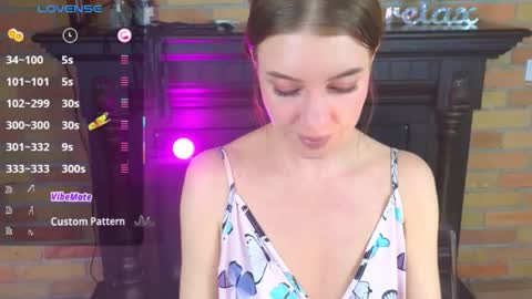 Snapshot of alexa_stoun chatting on February 20, 4:29 pm Alexa online show from February 20, 4:29 pm