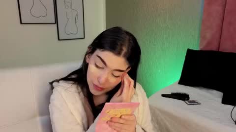 Alexa Thaylor online show from December 20, 3:19 pm