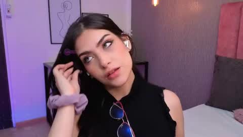 Snapshot of alexa_thaylor_ chatting on June 15, 6:54 pm Alexa Thaylor online show from June 15, 6:54 pm