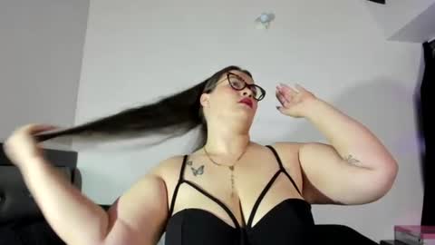 Snapshot of alexaablum chatting on August 3, 1:59 am Alexa online show from August 3, 1:59 am