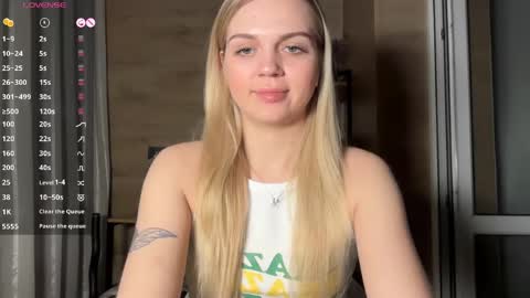 Snapshot of alexadevilicious chatting on May 6, 2:55 pm ALEXA online show from May 6, 2:55 pm