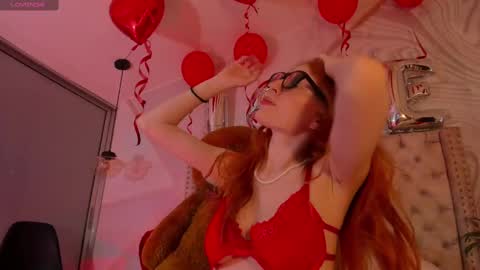 Snapshot of alexahandler chatting on February 14, 7:44 pm Alexa Handler online show from February 14, 7:44 pm