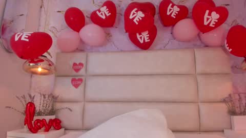 Snapshot of alexahandler chatting on February 16, 7:38 pm Alexa Handler online show from February 16, 7:38 pm