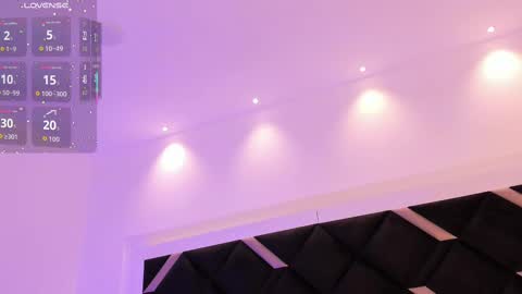 Snapshot of alexahandler chatting on September 9, 3:50 am Alexa Handler online show from September 9, 3:50 am