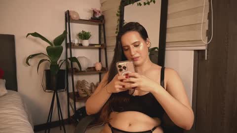 alexajhonsonof online show from January 10, 11:18 pm