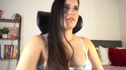 alexajhonsonof online show from January 8, 11:07 pm