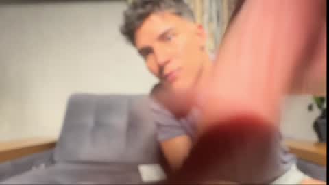 Alex  Dani online show from January 8, 1:00 am