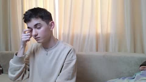 Snapshot of alexander_18_xxl chatting on April 12, 8:30 am Alexander online show from April 12, 8:30 am