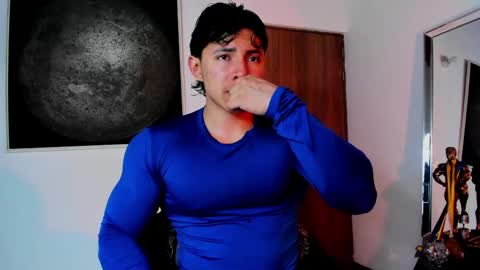 Snapshot of alexander_classy chatting on May 25, 11:55 pm Alex online show from May 25, 11:55 pm