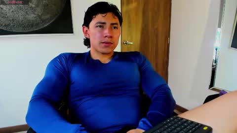 Snapshot of alexander_classy chatting on June 14, 9:28 pm Alex online show from June 14, 9:28 pm