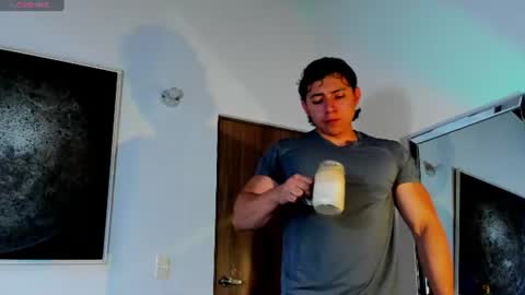 Snapshot of alexander_classy chatting on June 20, 10:01 pm Alex online show from June 20, 10:01 pm
