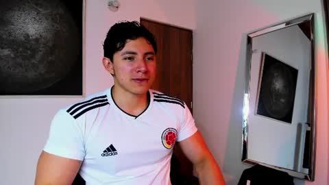 Snapshot of alexander_classy chatting on August 1, 1:38 am Alex online show from August 1, 1:38 am