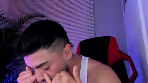 Snapshot of alexander_diiaz chatting on September 12, 10:37 am Alexander Diaz online show from September 12, 10:37 am