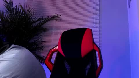 Snapshot of alexander_diiaz chatting on September 15, 10:48 am Alexander Diaz online show from September 15, 10:48 am