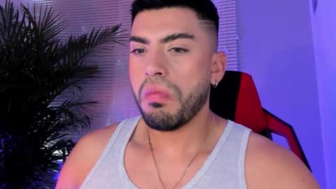 Snapshot of alexander_diiaz chatting on September 16, 12:50 pm Alexander Diaz online show from September 16, 12:50 pm