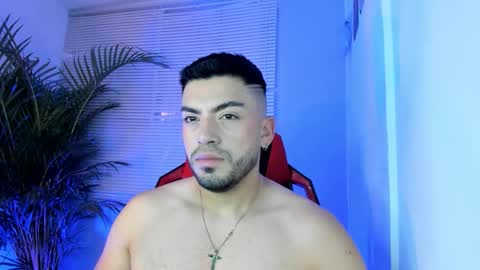 Snapshot of alexander_diiaz chatting on September 22, 10:39 am Alexander Diaz online show from September 22, 10:39 am