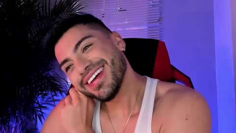 Snapshot of alexander_diiaz chatting on September 27, 1:38 pm Alexander Diaz online show from September 27, 1:38 pm