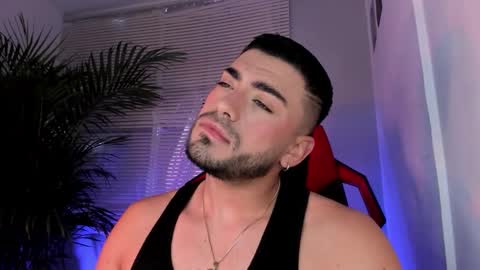 Snapshot of alexander_diiaz chatting on October 7, 10:56 am Alexander Diaz online show from October 7, 10:56 am