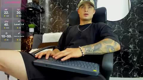Snapshot of alexander_ferre chatting on October 8, 12:58 pm Alexander online show from October 8, 12:58 pm