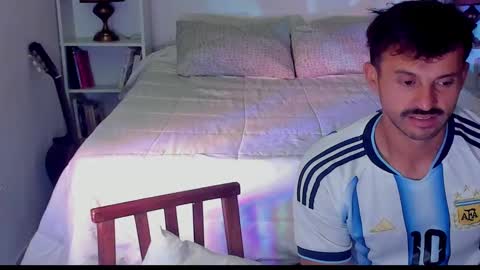 Snapshot of alexanderjaz chatting on November 23, 8:58 am Alexander Jaz online show from November 23, 8:58 am