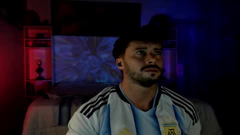 Snapshot of alexanderjaz chatting on December 21, 11:34 pm Alexander Jaz online show from December 21, 11:34 pm