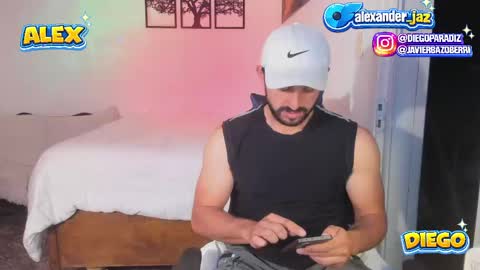 Snapshot of alexanderjaz chatting on April 13, 10:37 pm Alexander Jaz online show from April 13, 10:37 pm