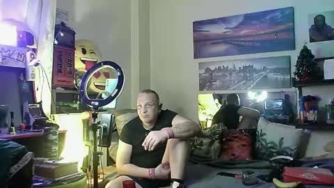 Snapshot of alexanderpatras chatting on December 21, 2:52 am Alexander online show from December 21, 2:52 am