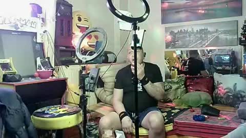 Snapshot of alexanderpatras chatting on February 28, 11:01 pm Alexander online show from February 28, 11:01 pm