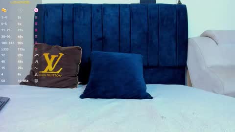 Snapshot of alexandersavage_ chatting on November 8, 3:39 am Alexander online show from November 8, 3:39 am