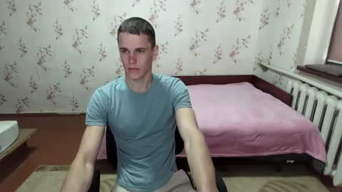 Snapshot of alexanderstrongs chatting on April 28, 7:57 am alexanderstrongs online show from April 28, 7:57 am