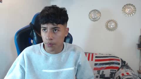 chicos hot online show from October 23, 1:43 pm