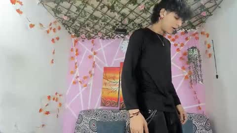 chicos hot online show from December 16, 2:00 pm