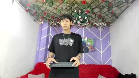 Snapshot of alexandluke1 chatting on July 27, 1:29 pm chicos hot online show from July 27, 1:29 pm