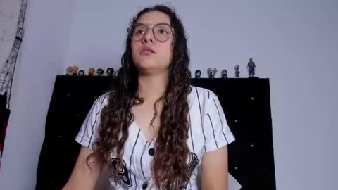 Snapshot of alexandra_clauss chatting on February 16, 10:06 pm alexandra clauss online show from February 16, 10:06 pm