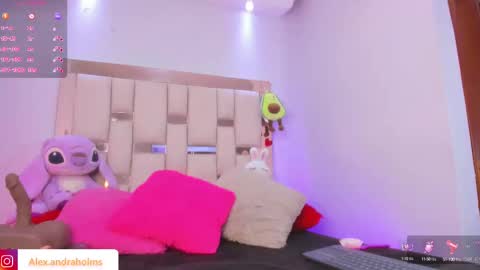 Snapshot of alexandra_holms1 chatting on September 29, 9:19 pm alexandra_holms1 online show from September 29, 9:19 pm