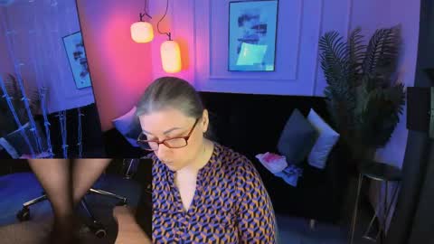 Alexandra online show from April 28, 9:20 pm