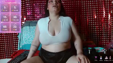 Snapshot of alexandra_xxx_ chatting on October 10, 6:23 am alexandra_xxx_ online show from October 10, 6:23 am