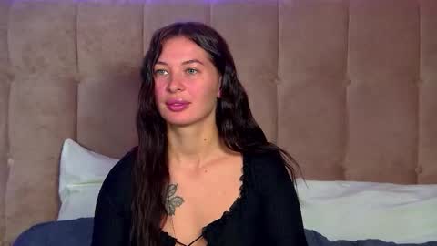 AlexandraBloom online show from October 6, 6:27 pm