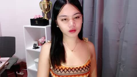 Snapshot of alexandralovely_9 chatting on July 27, 9:44 pm Andrea online show from July 27, 9:44 pm