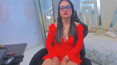 Alexandra Milff  online show from October 19, 3:51 am