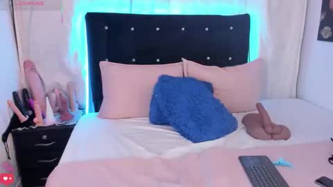 Alexandra novaa online show from May 20, 8:59 pm