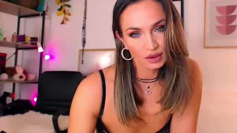 Snapshot of alexandrawooow chatting on April 20, 9:38 pm alexandrawooow online show from April 20, 9:38 pm