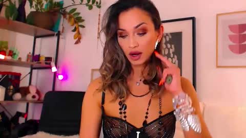 Snapshot of alexandrawooow chatting on April 23, 11:31 am alexandrawooow online show from April 23, 11:31 am
