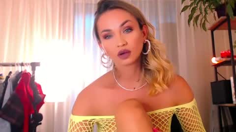 Snapshot of alexandrawooow chatting on June 20, 5:05 pm alexandrawooow online show from June 20, 5:05 pm
