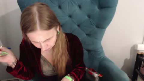Snapshot of alexandrazaryanova chatting on May 31, 3:41 pm Alexandra online show from May 31, 3:41 pm