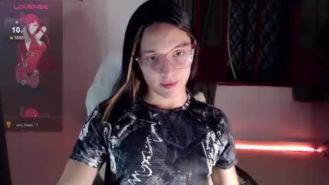 Snapshot of alexandre_chuad chatting on January 1, 5:33 am Alexa online show from January 1, 5:33 am