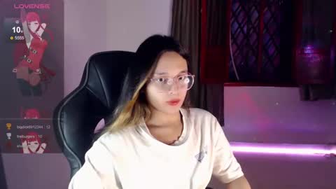 Snapshot of alexandre_chuad chatting on January 7, 8:45 am Alexa online show from January 7, 8:45 am