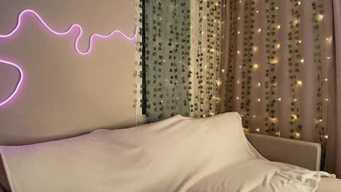 Alex online show from February 15, 5:09 pm