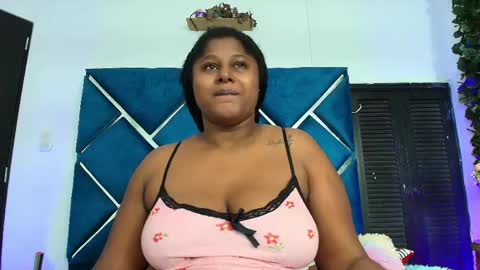 Snapshot of alexarousse4u chatting on May 20, 11:55 pm Alexa online show from May 20, 11:55 pm